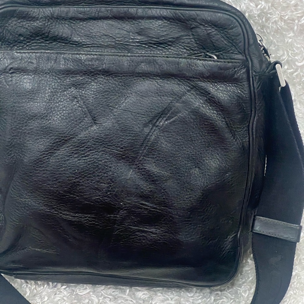 Prada Vitello Daino crossbody bag - Picture 7 of 16